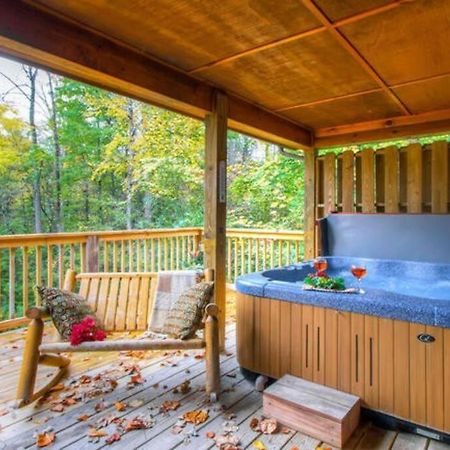 Great Location Pool Table Hot Tub Gatlinburg Exterior foto