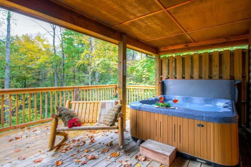 Great Location Pool Table Hot Tub Gatlinburg Exterior foto